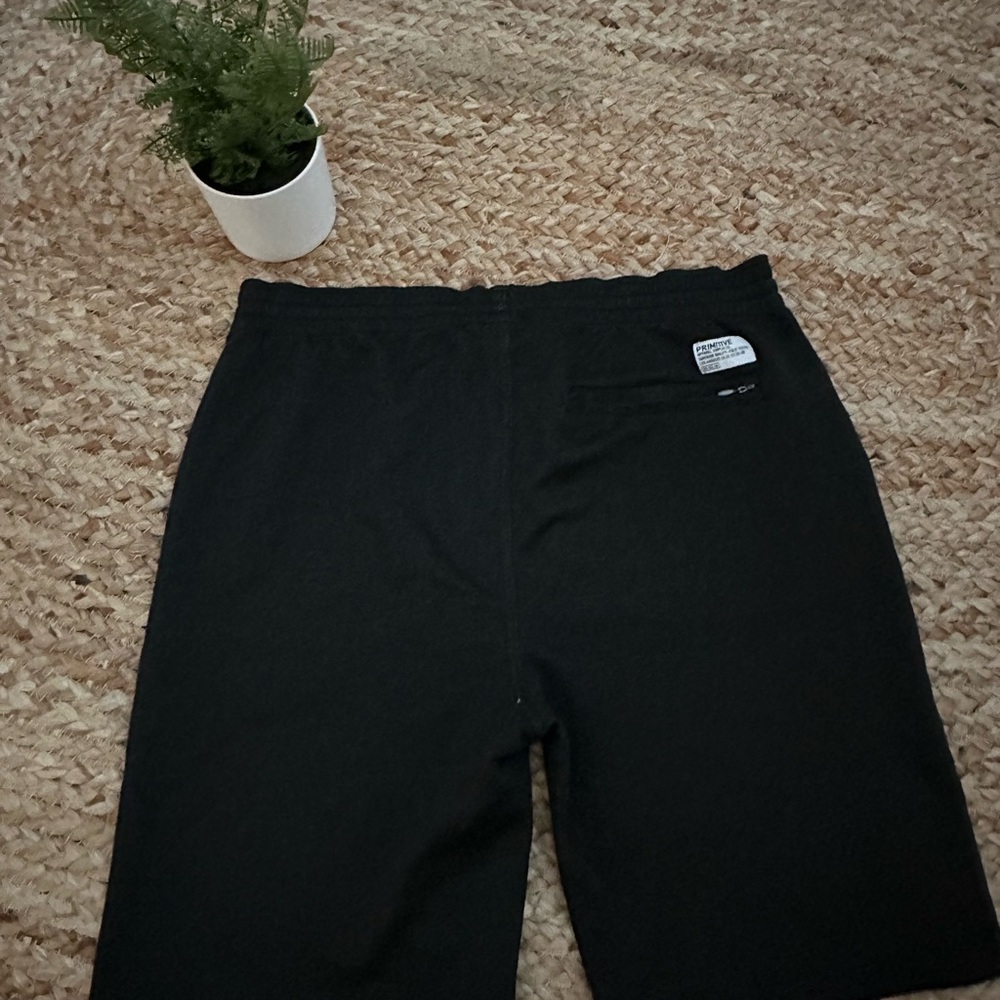 MENS PRIMITIVE SHORTS - Picture 5 of 8